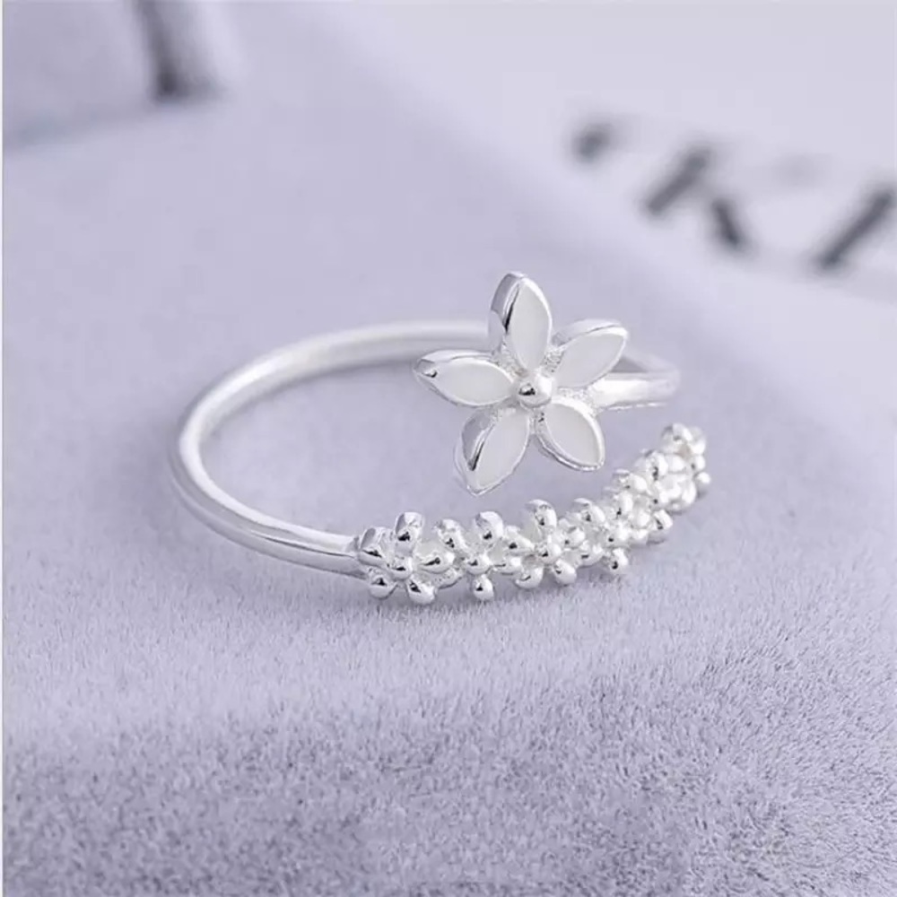 ◾️ Fresh Simple Flower Adjustable Ring - Picture 4 of 5
